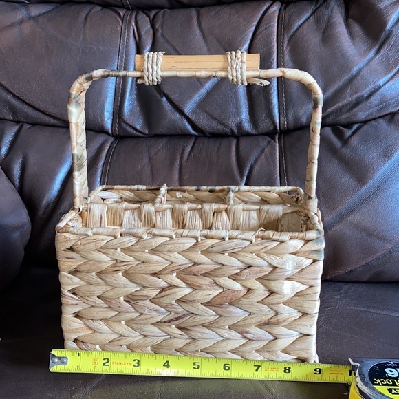 Vintage raffia utensil caddy - Picture 4 of 5